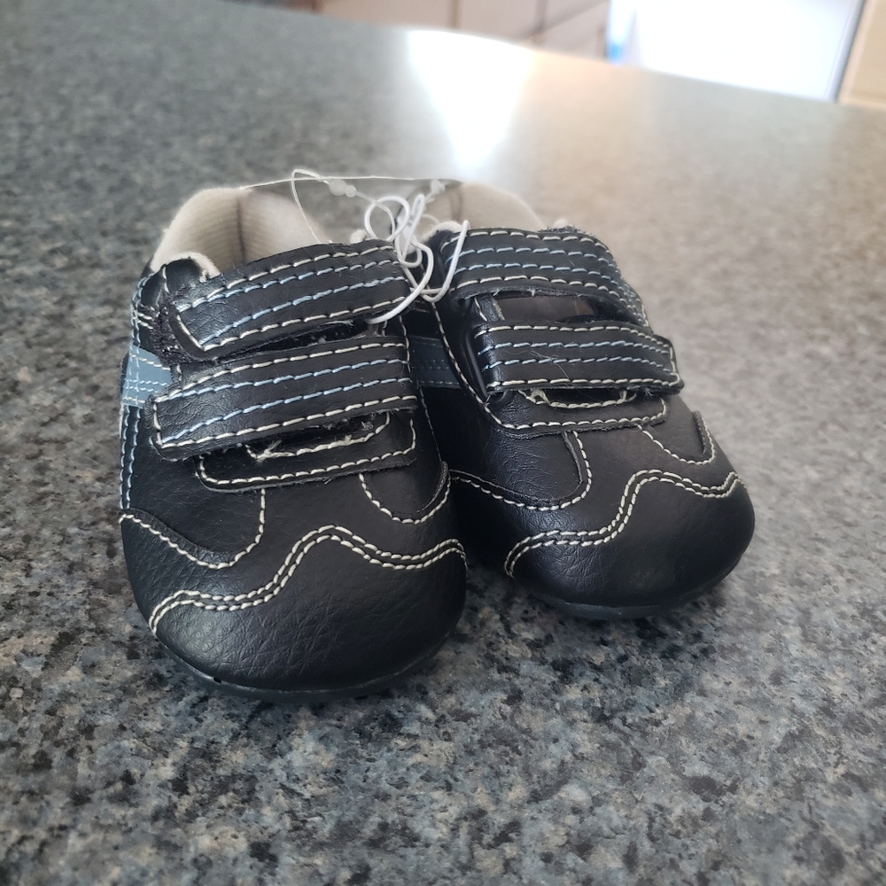 Baby size 2 shoes circo nwt